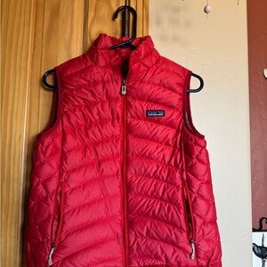 Patagonia Red and Teal Quilted Vest